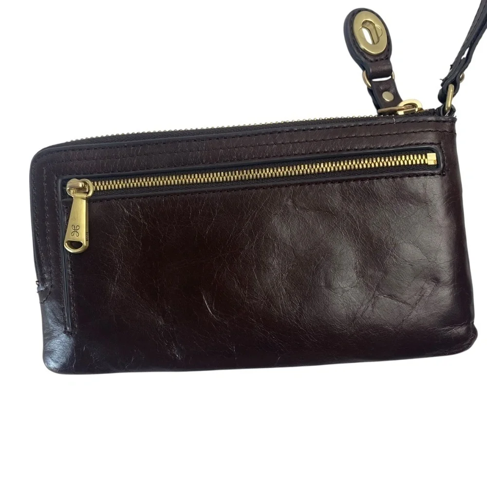 HOBO The Mila Wristlet Leather Bag Wallet in Chocolate Brown